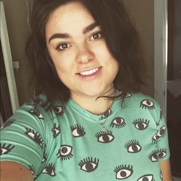 Meet your Posher, Audra - Picture 1 of 1